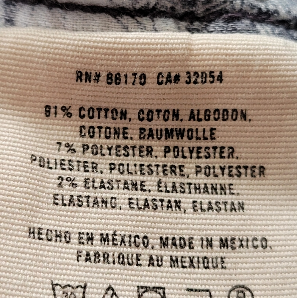 Pilcro and the Letterpress (Anthropologie) Jean shorts - Picture 8 of 12